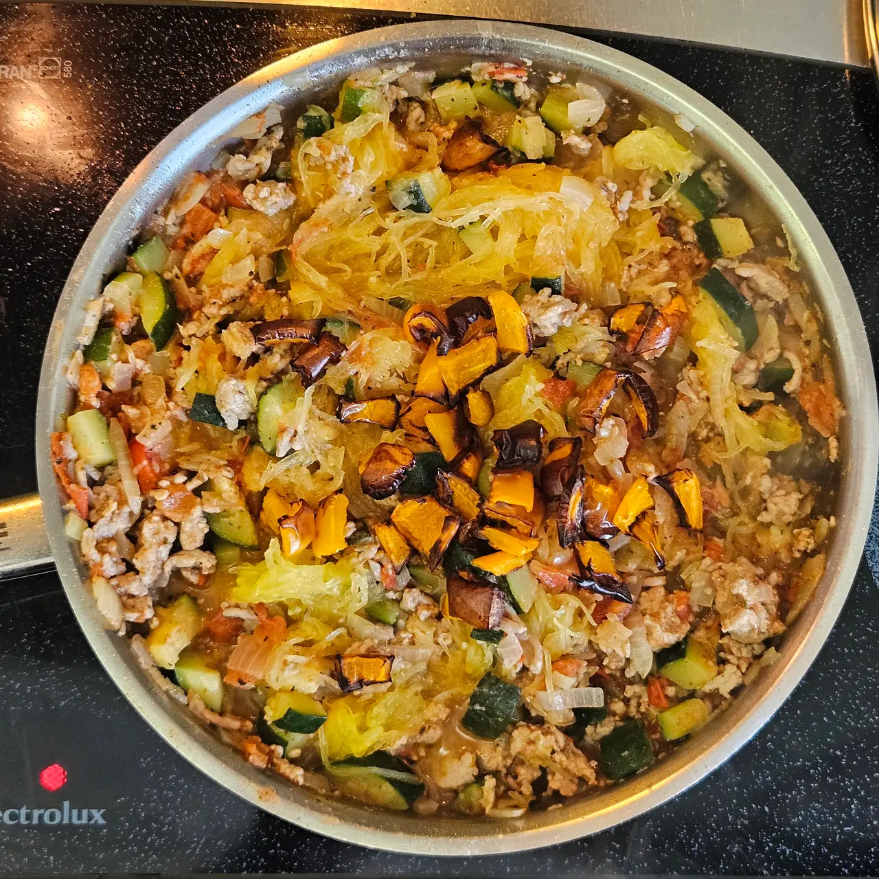 Step 5 of Smoky Mediterranean Spaghetti Squash with Minced Turkey and Vegetables